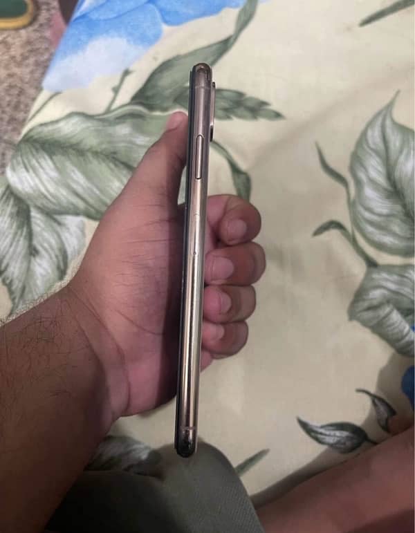 I phone xs 64 gb Non pta 3