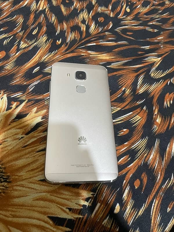 huawei nova plus Dual sim 1