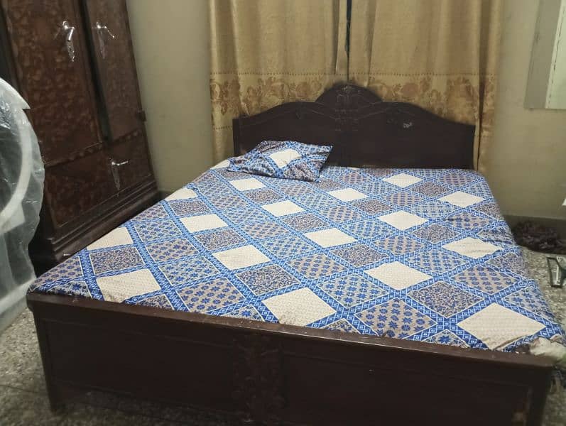 used bed set 0