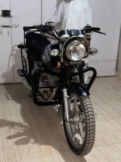 SUZUKI GS150 SE