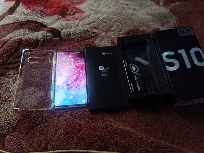 Samsung Galaxy S10 Official PTA with All Accessories 4