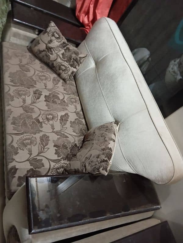 07 seater sofa set in good condition for sell 1