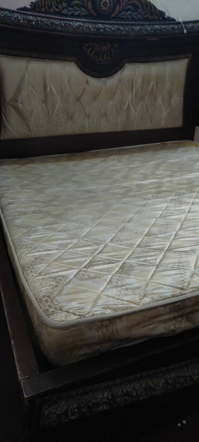 Doublebed Chinioti Wooden bed with matrice for sale 0