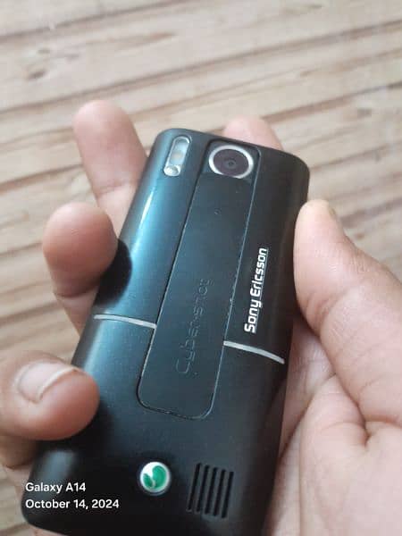 Sony Ericsson K770i Original 5