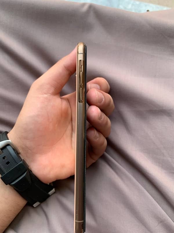 iPhone Xs max 2