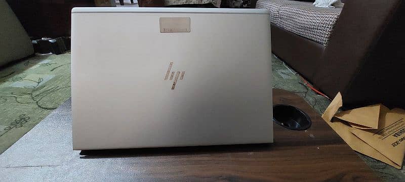 Hp elitebook 1040 g4  i5 7gen 3