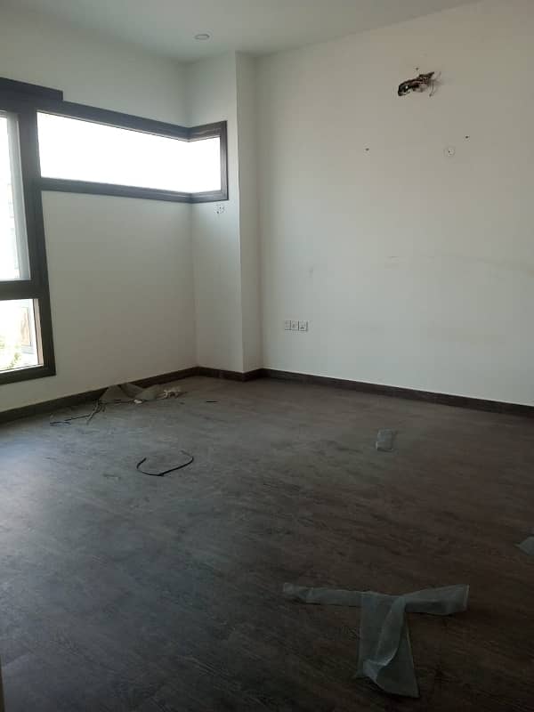 Brand New Portion 400 Sq Yards 4 Beds DD 1st Floor  In KESC Society 11