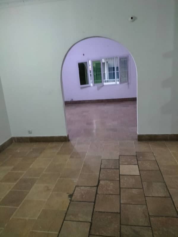 two bed dd portion for rent in johar 6