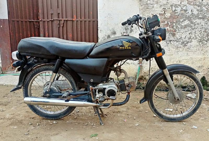 United 70 Bike In Good Condition 1