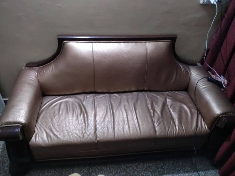 3 seater Sofas in Very Good Condition 1