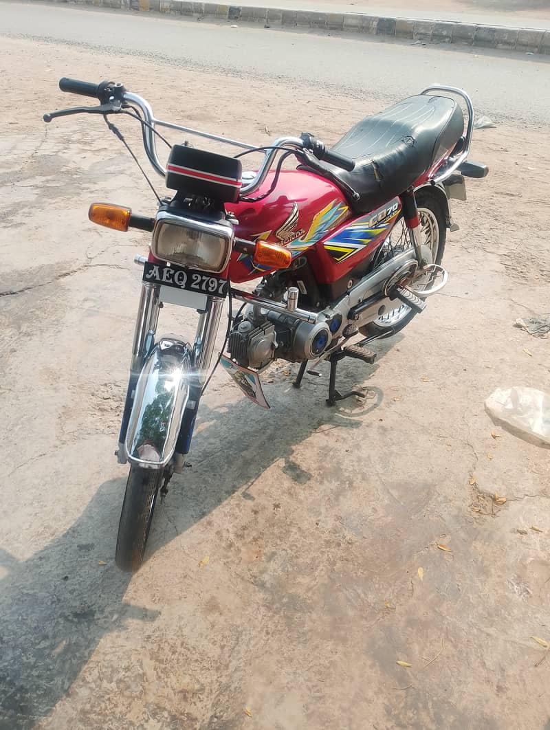 Honda CD 70 2021 3