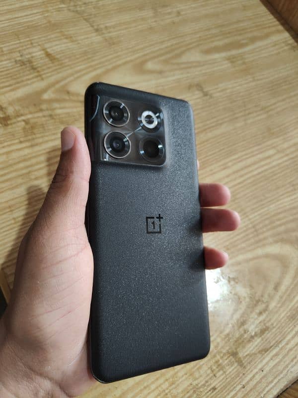 OnePlus 10t 1