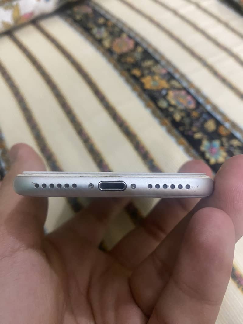 iPhone 8 non-PTA 2