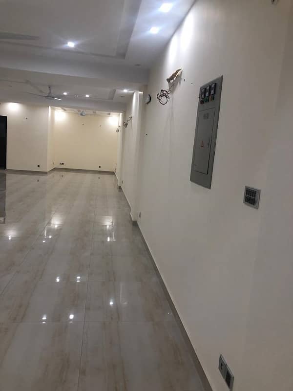 8 Marla Commercial Plaza 2nd Floor With Cabin In Phase 3 Sector Y Available For Rent On Prime Location. 3