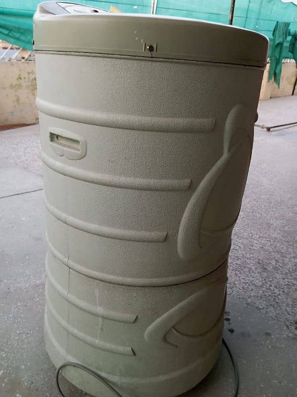 spin dryer machine urgent sale only cal 0