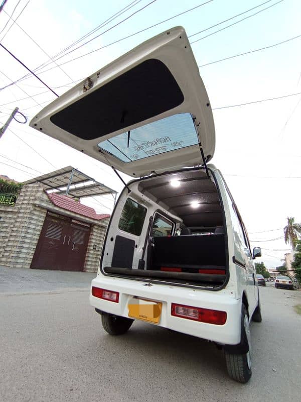 Daihatsu Hijet 2012 9