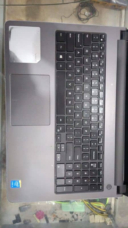 Dell Core i5 7th Generation 8GM Ram 500 Hard Disk Touch screen 4