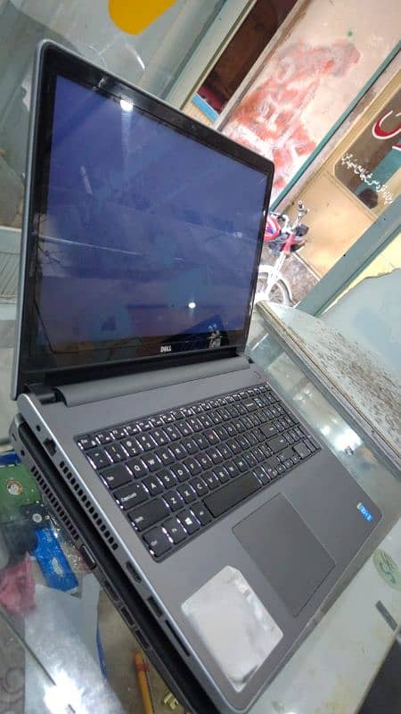 Dell Core i5 7th Generation 8GM Ram 500 Hard Disk Touch screen 7