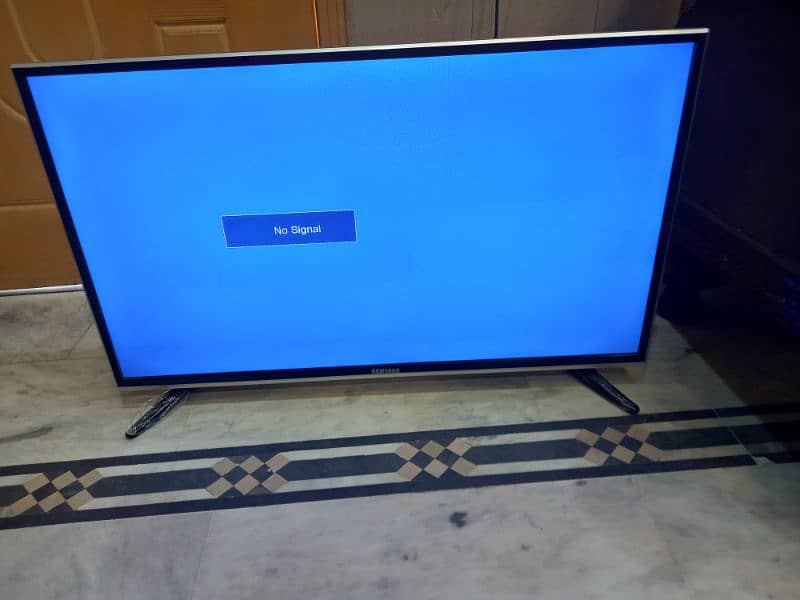 Samsung led tv 42 inch simple good condition no fault 2