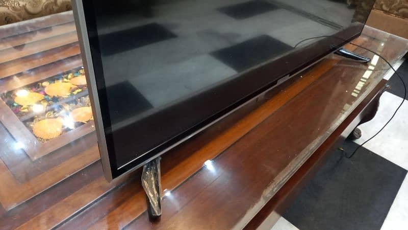 Samsung led tv 42 inch simple good condition no fault 4