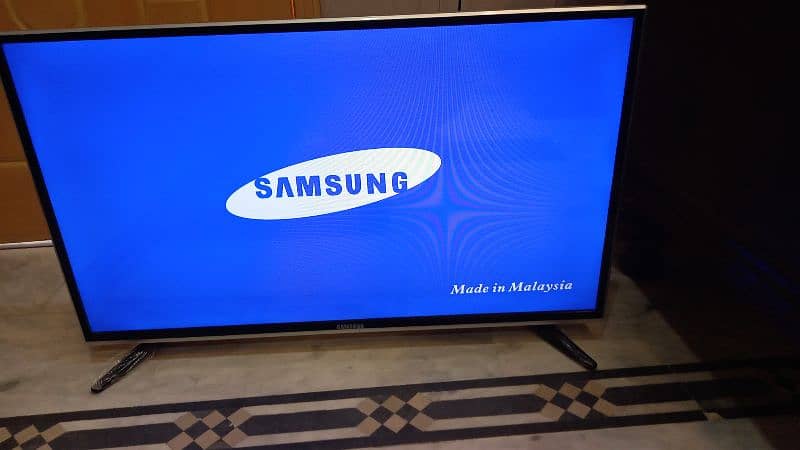 Samsung led tv 42 inch simple good condition no fault 6