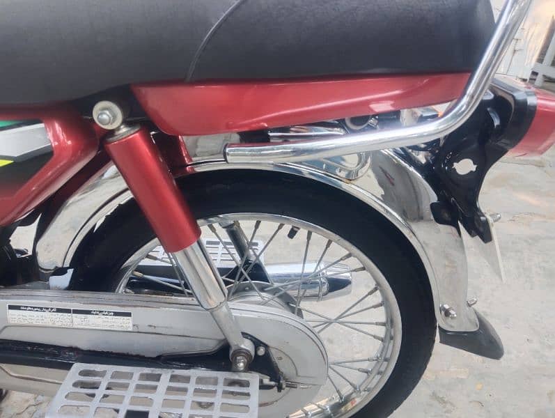 Honda CD motorcycle 2