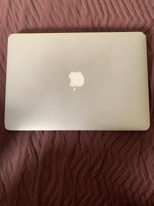 Apple macBook 0