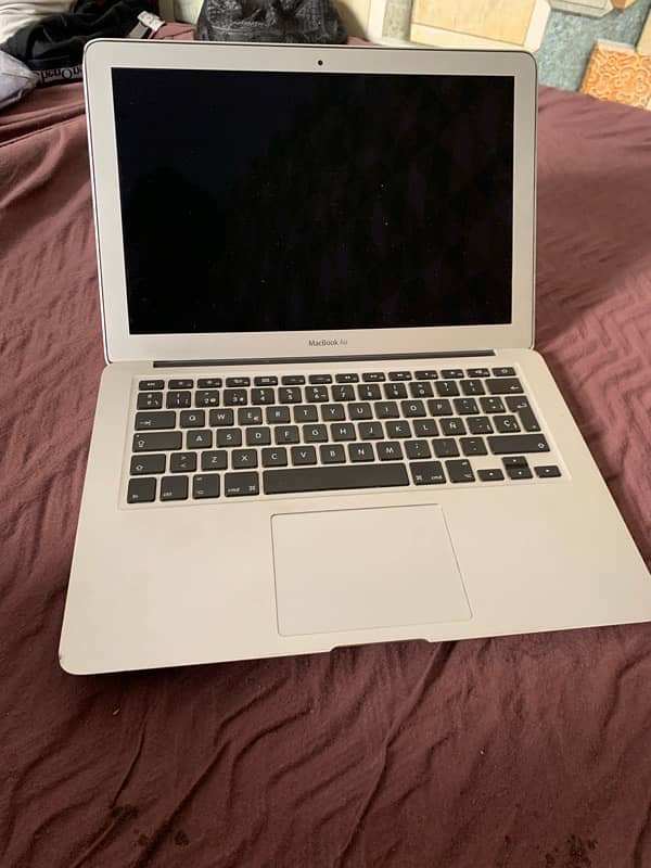 Apple macBook 4