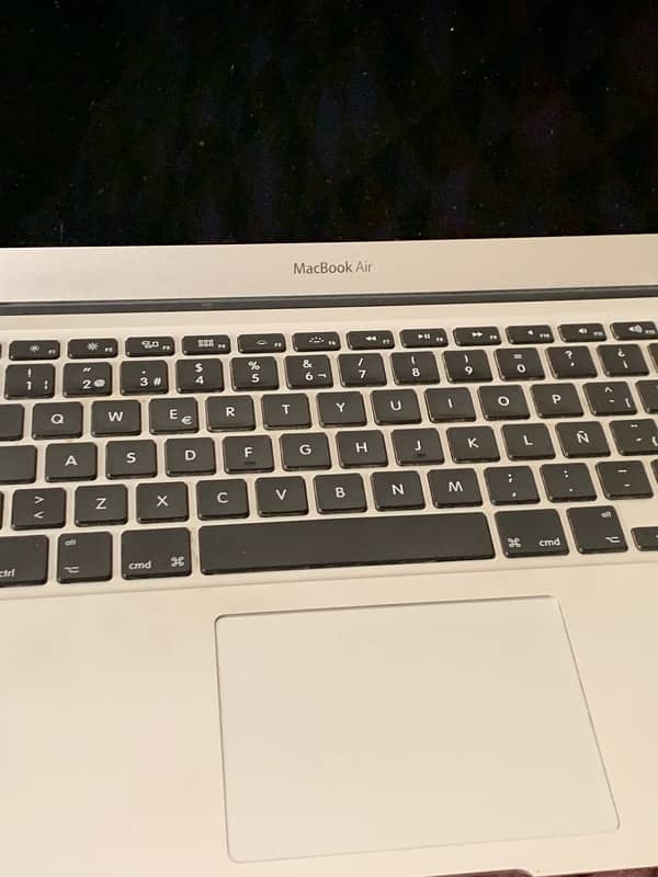 Apple macBook 5