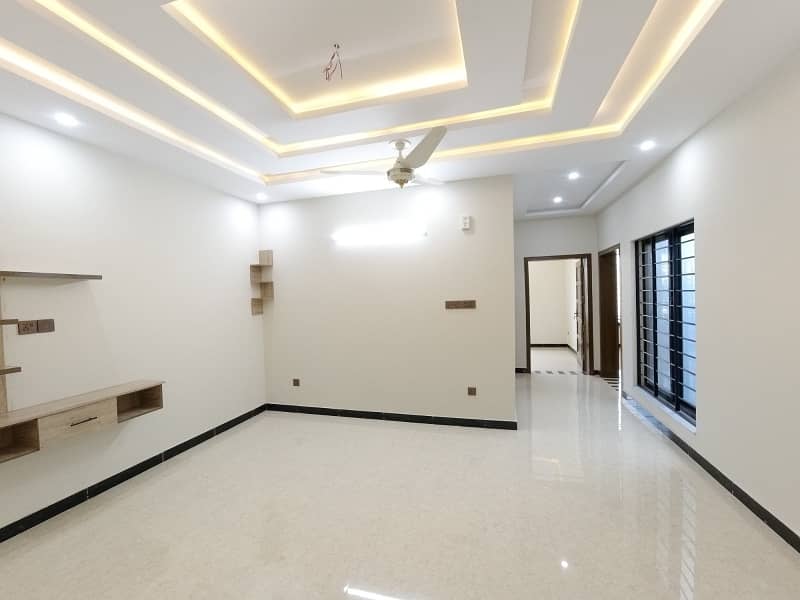 Upper Portion For Rent In G15 Size 7 Marla Near To Markaz Best Location Five Options Available 5