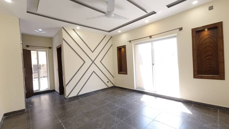 Upper Portion For Rent In G-15 Size 12 Marla Water Gas Electricity All Facilities Near To Markaz Best Location Five Options Available 3