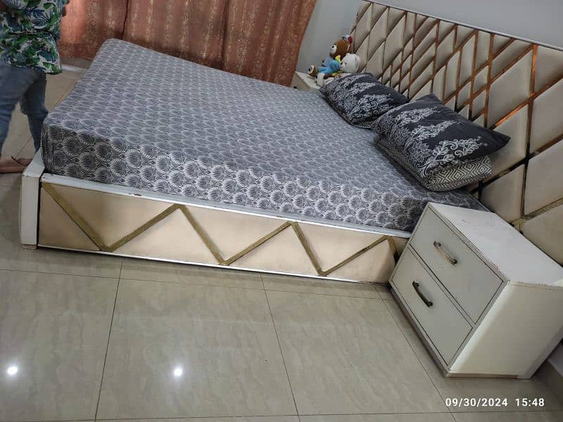 King Size Bed without mattress 3