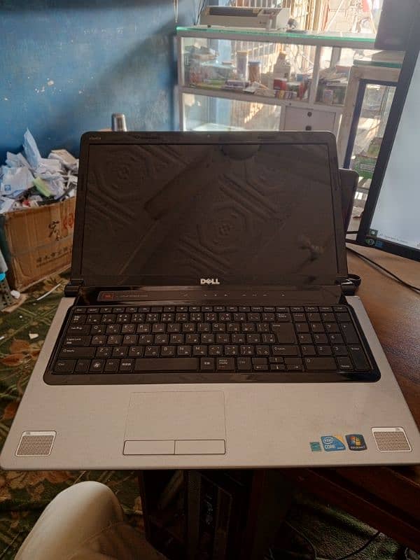 I'm selling my laptop DELL window 10 1