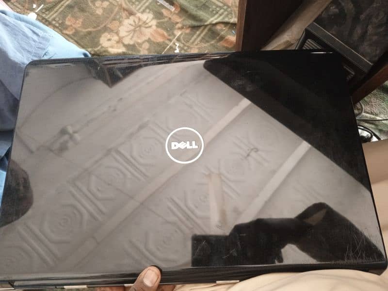 I'm selling my laptop DELL window 10 6