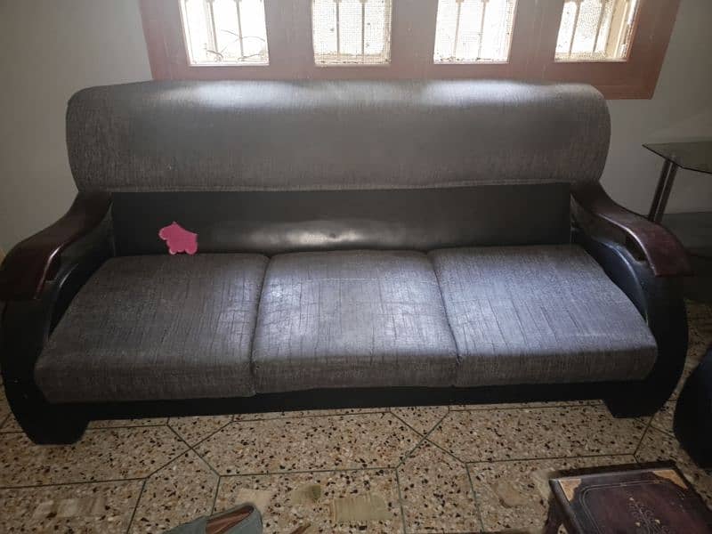 5 seater set of sofa in good condition 1