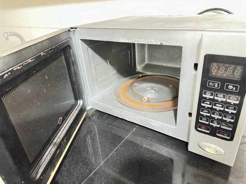 Haier Microwave Oven 2