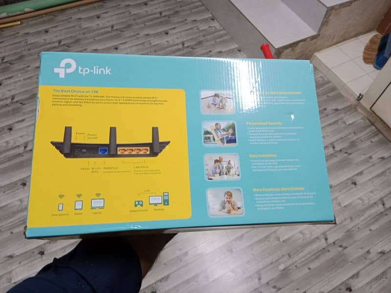 TP-Link 450Mbps wireless N Router TL-WR940N with box 1