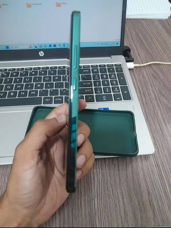 Oppo Reno 12F 3