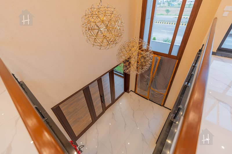 Prime Location 1 Kanal House For Sale In T Block Phase 8 DHA Lahore 27