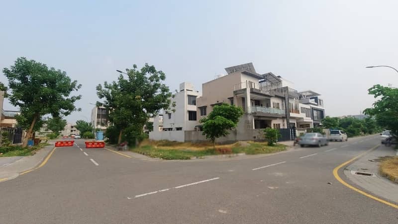 10 Marla On Ground Plot For Sale - In Etihad Town Phase 1 5