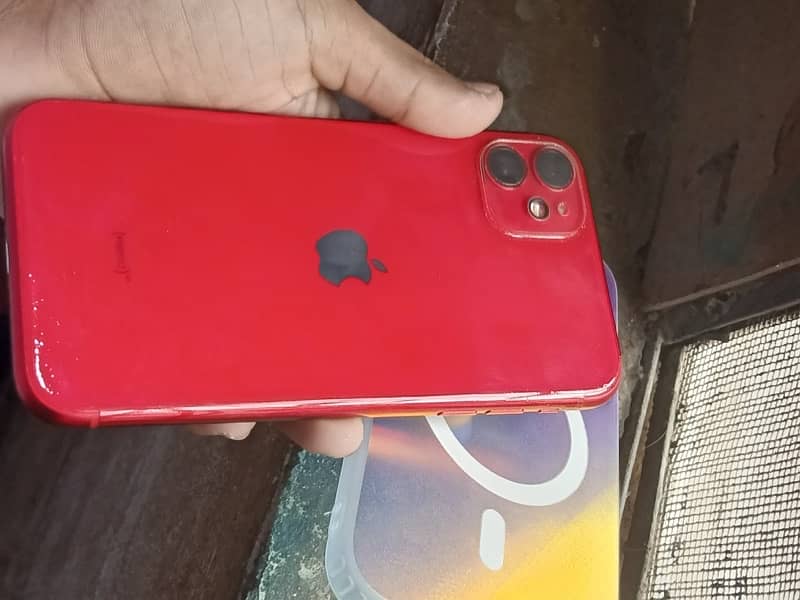 IPhone 11non pta jv all ok with charger 4