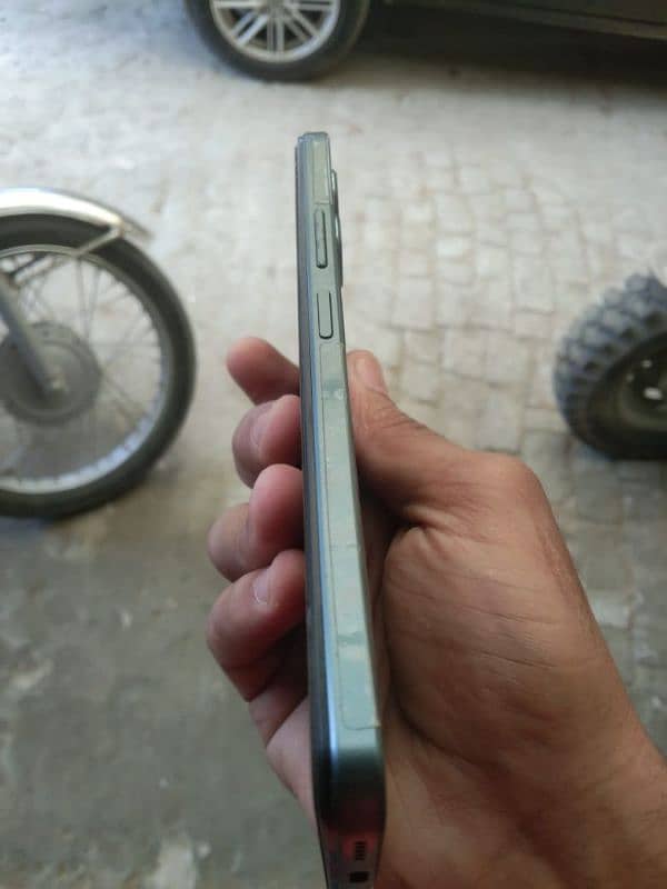 VIVO Y17S 3