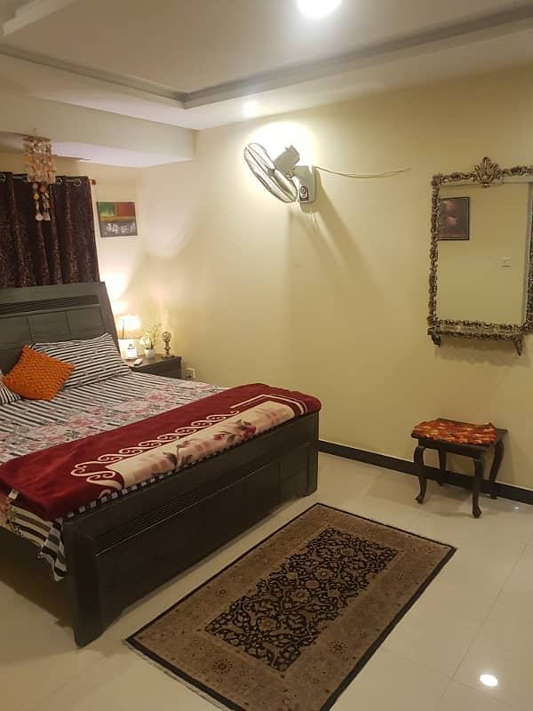 Par Day short time Two BeD Room apartment Available for rent in Bahria town phase 4 and 6 empire Heights 2 Family apartment 4