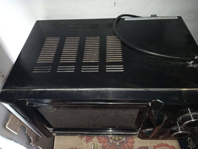 Dawlance oven condition 9/10 used full Chalo ha 1