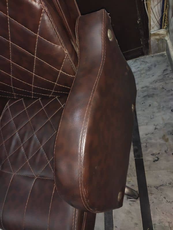 Executive Chair 3