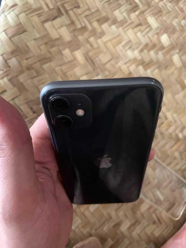 iphone 11  128gb  black color  factory unlock 3