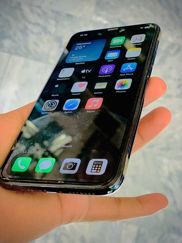 Apple Iphone 11 pro max Non-PTA 1