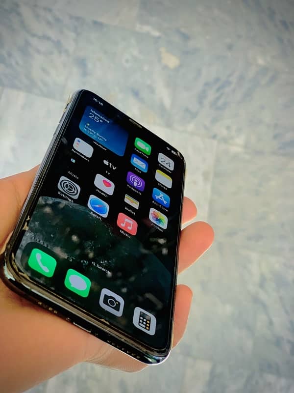 Apple Iphone 11 pro max Non-PTA 4