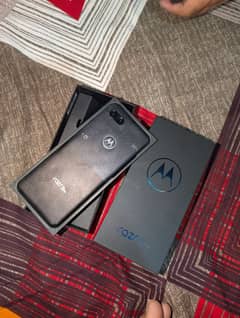 Motorola Razr 40 Ultra 8GB 256GB foldable Snapdragon 8+ Gen1 165Hz