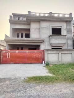 Invester rate 10 marla Gray structure for sale on 60ft road